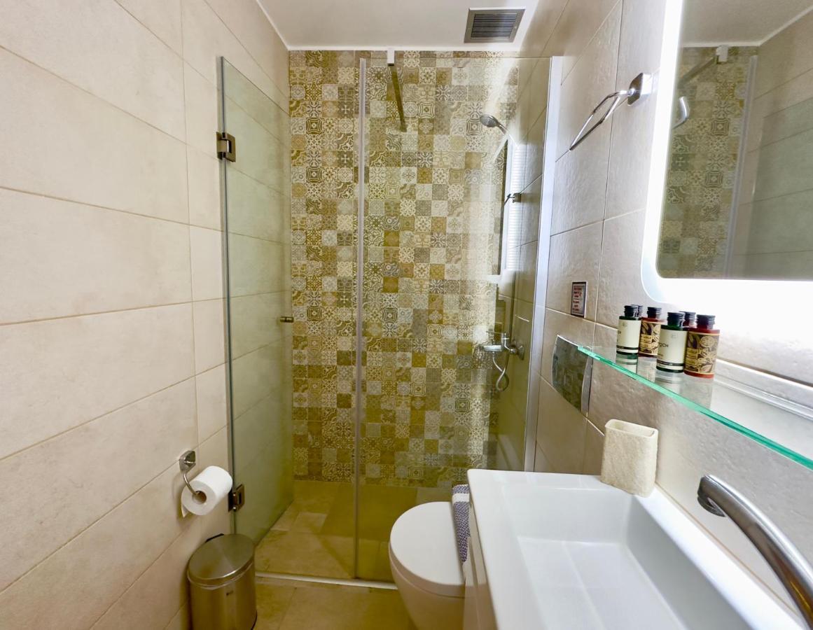 Yulia Luxury Apartments Ouranoupoli Exterior photo