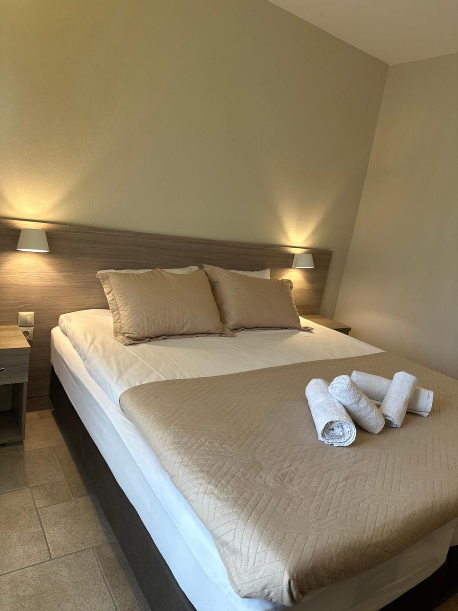 Yulia Luxury Apartments Ouranoupoli Exterior photo